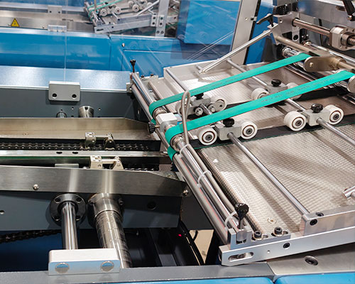 Fully automatic board book pages pasting& glue binding line