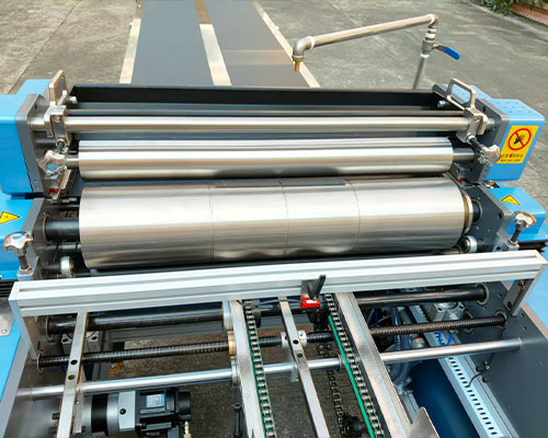 Semi-auto single feeder puzzle gluing machine
