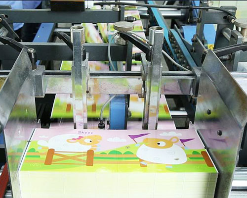 High speed paper board folding machine