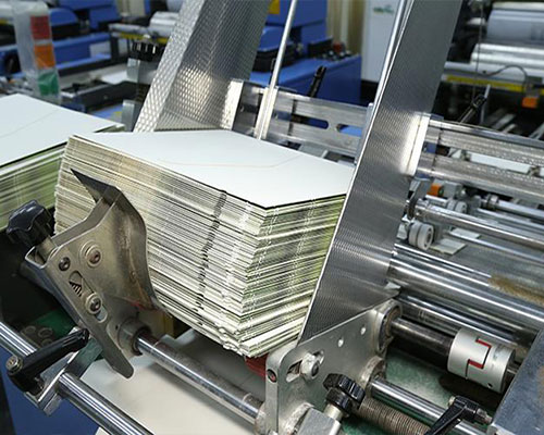 Fully automatic board book pages pasting& glue binding line