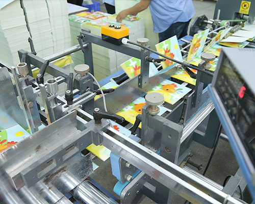 High speed paper board folding machine